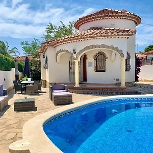 Sonrisa De Oro - Private Swimming Pool Villa